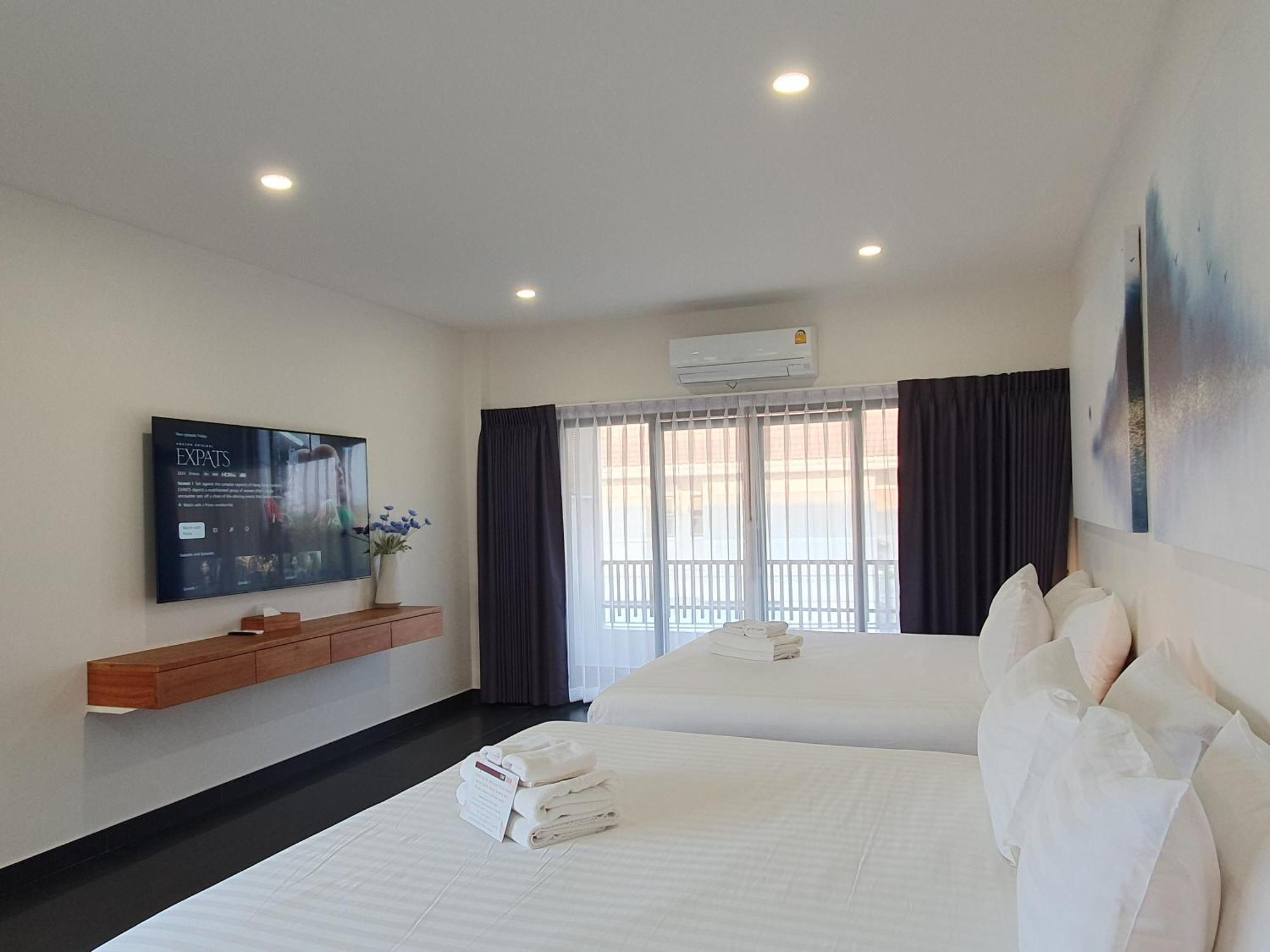 The Sila Suites - Intrawarorot Chiang Mai Exterior foto