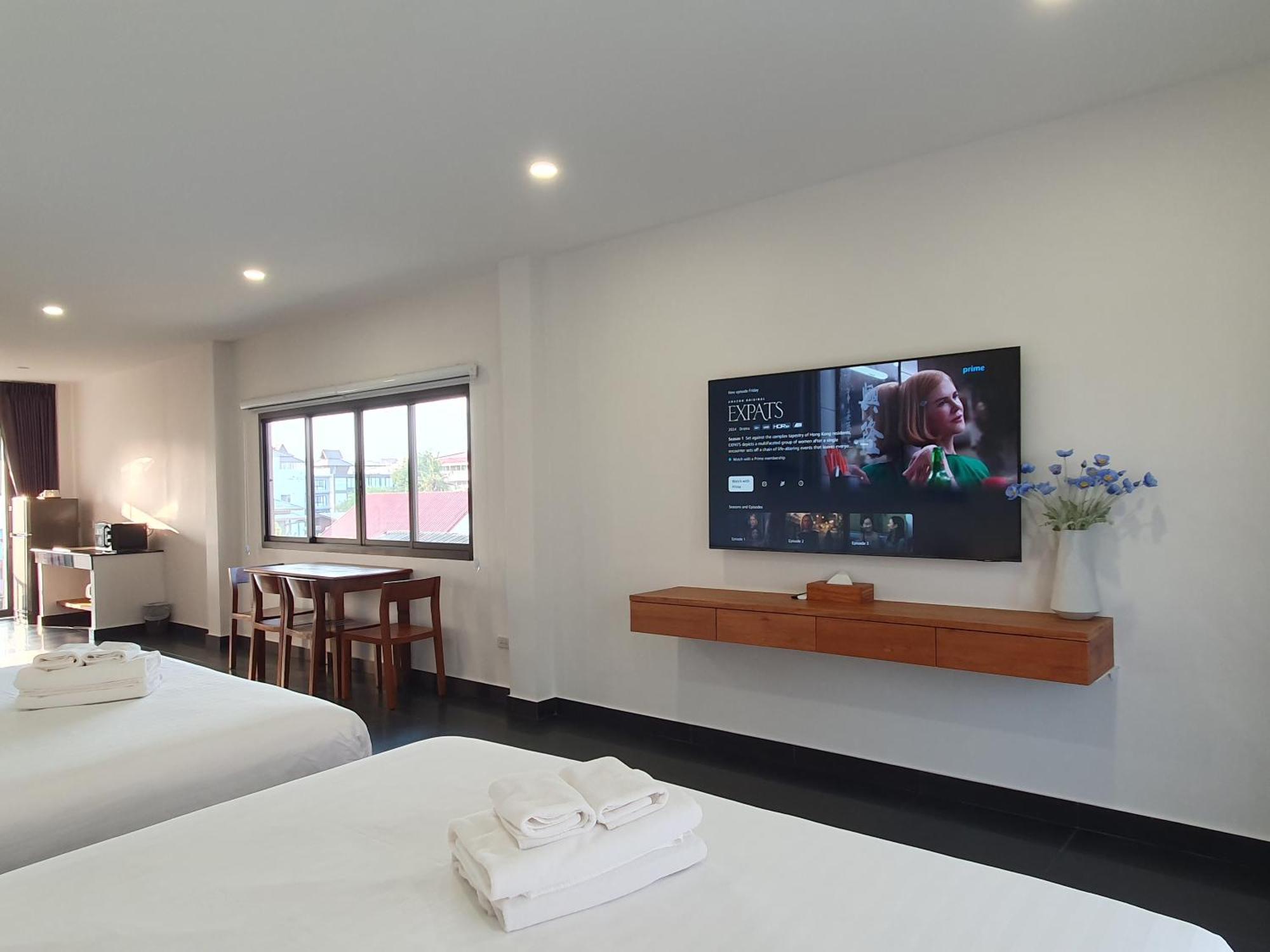The Sila Suites - Intrawarorot Chiang Mai Exterior foto